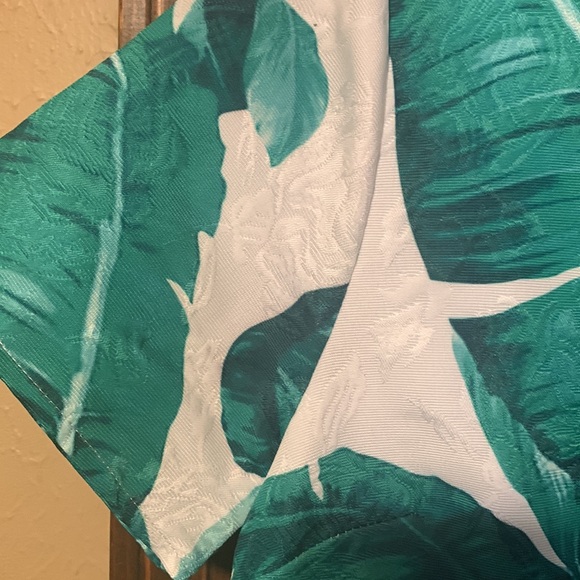 Vestique Small White with Green Foliage Dress - Picture 3 of 10